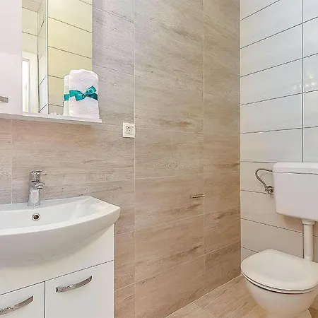 2 Bedroom Amazing In Apartment