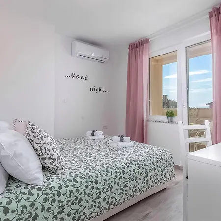 Apartment 2 Bedroom Amazing In